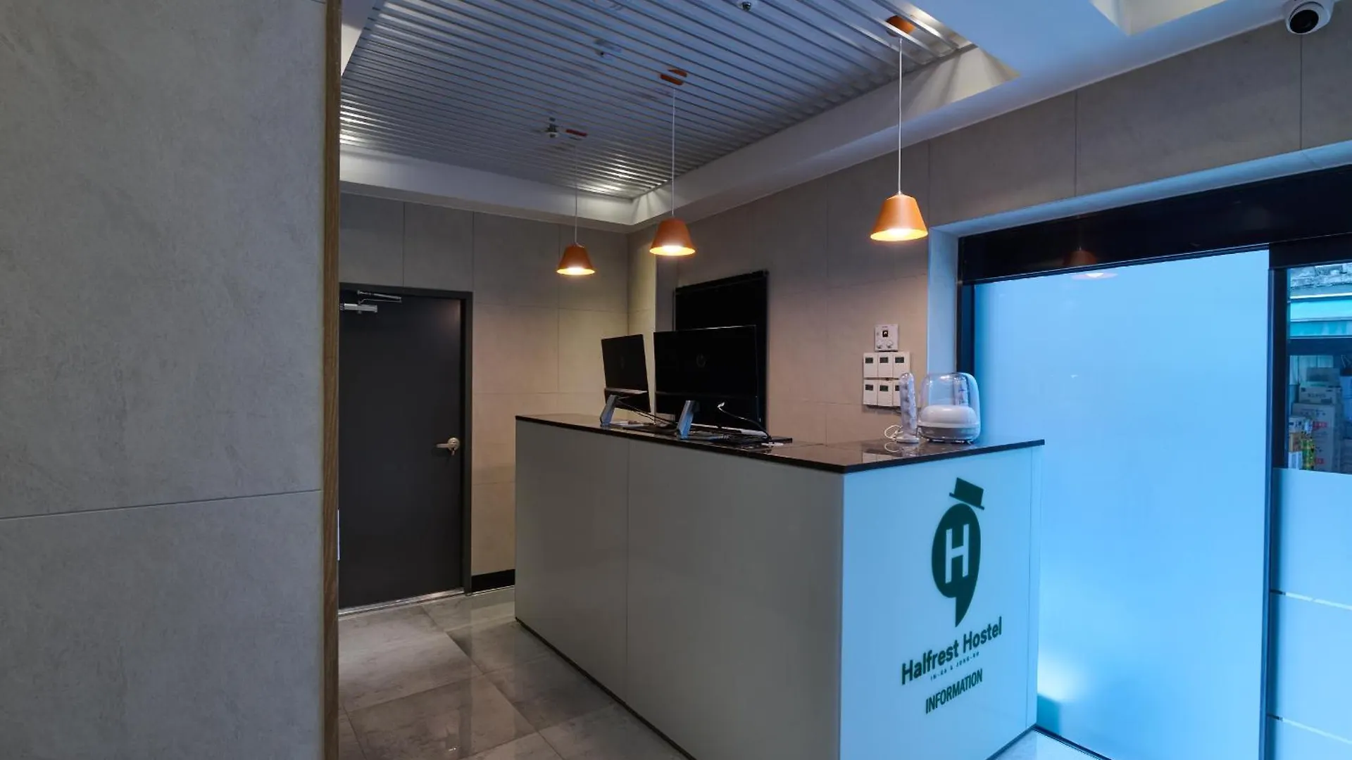 Half Rest Hostel Jongno Insa سيول 0*,