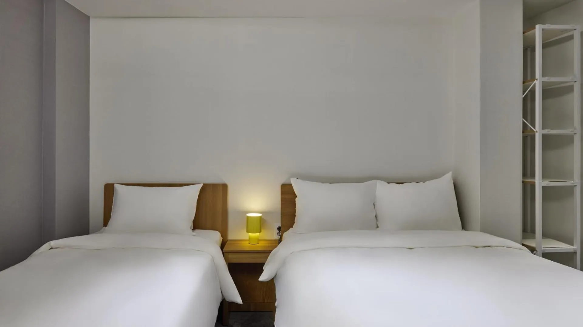 Half Rest Hostel Jongno Insa سيول 0*,